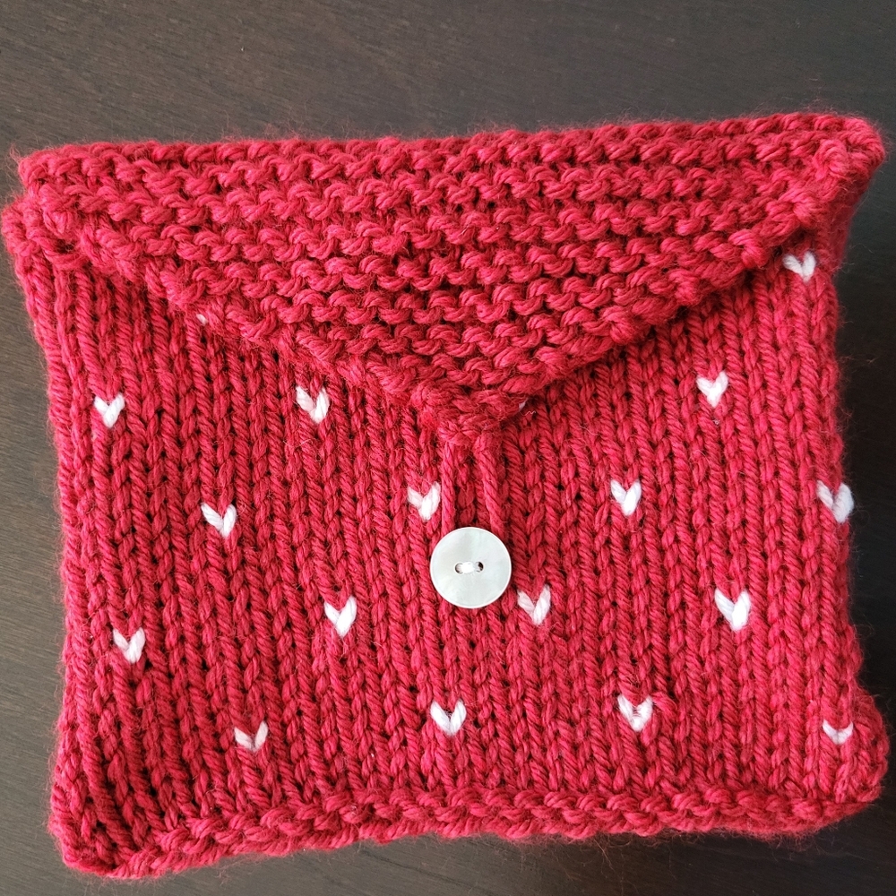 Hand Crafted knit envelope giftcard holder red with white hearts